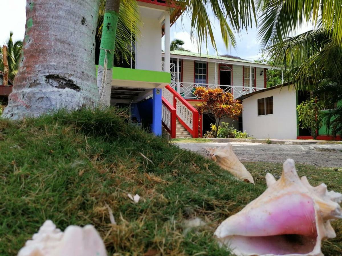 Posada Valerie Hotel Archibolds Exterior foto